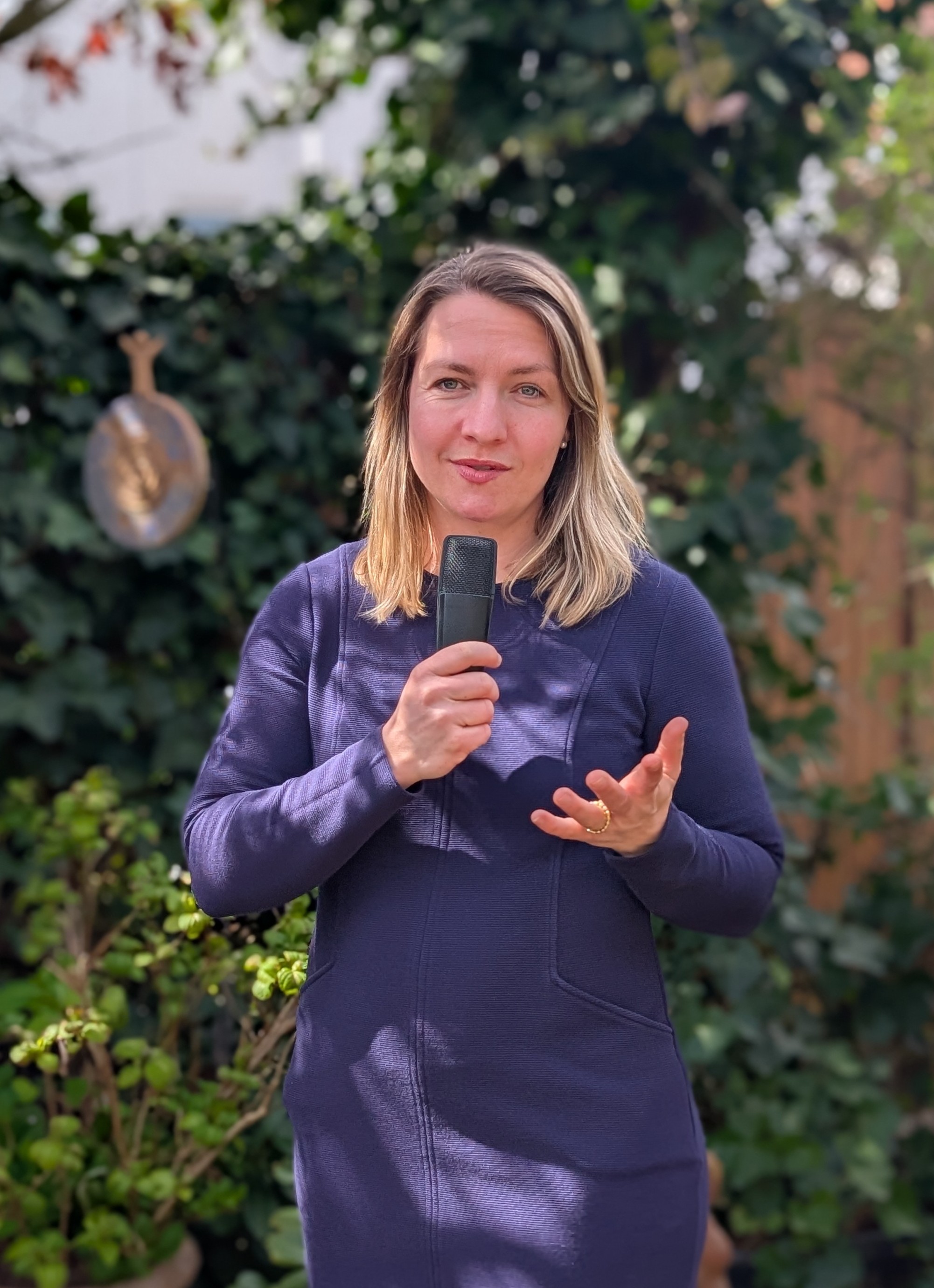 Kathi Kaufmann – Freie Rednerin bei einer Zeremonie